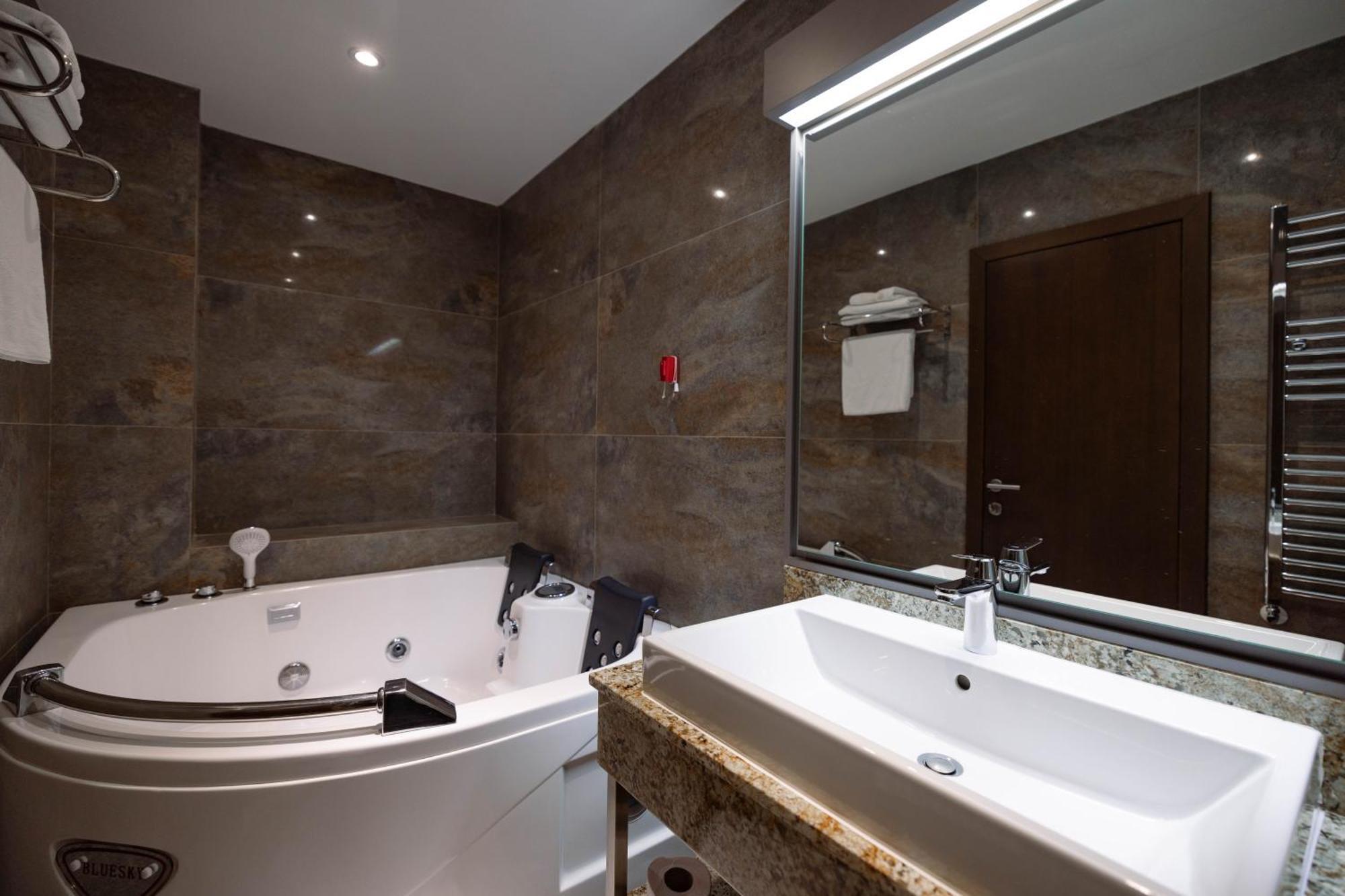 Hotel Prishtina Pristina Eksteriør bilde