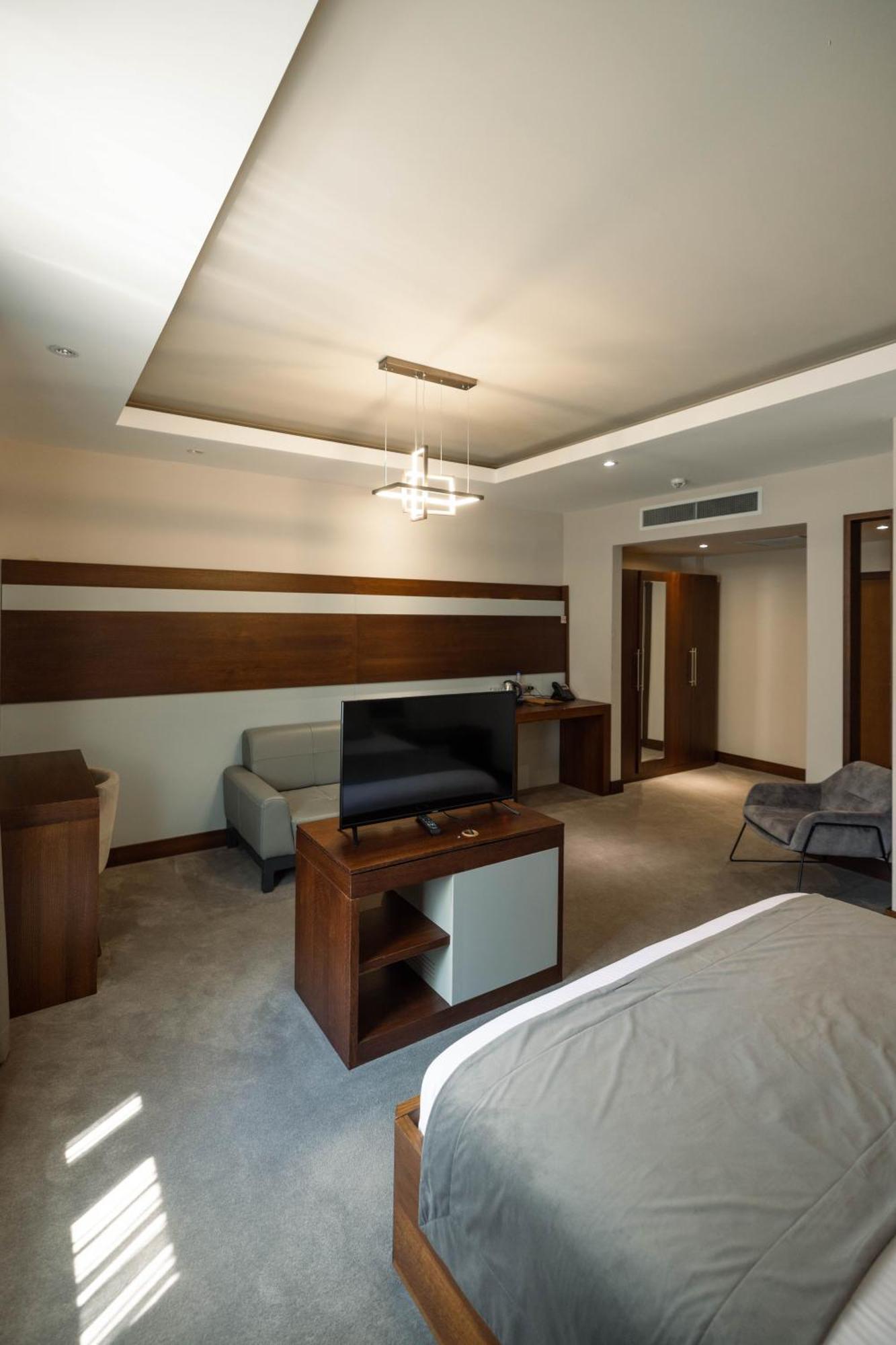 Hotel Prishtina Pristina Eksteriør bilde