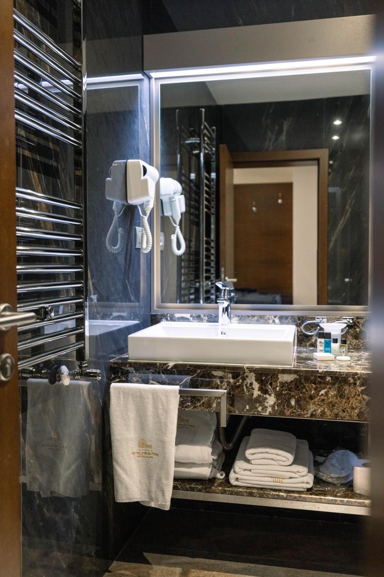Hotel Prishtina Pristina Eksteriør bilde