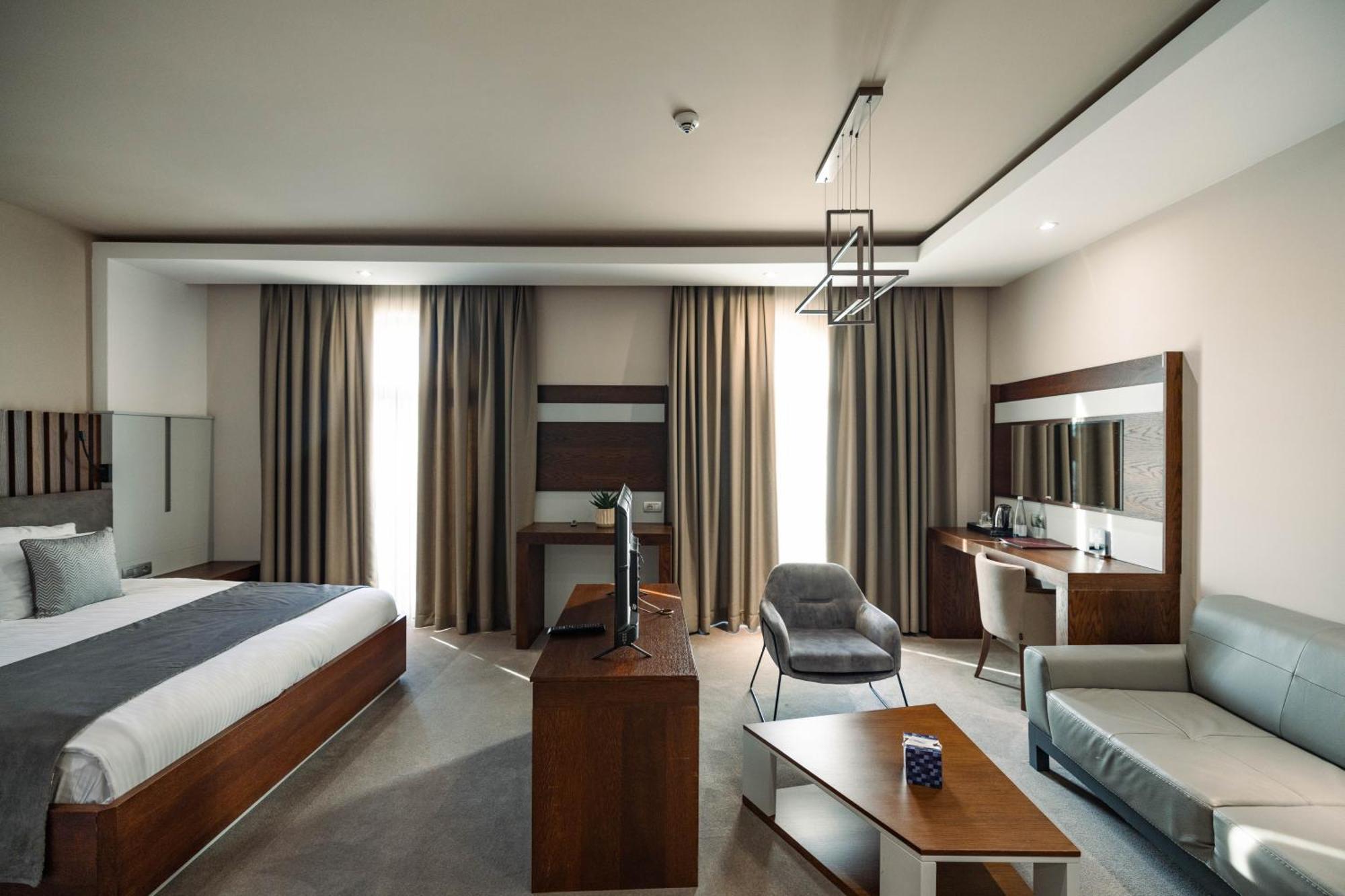 Hotel Prishtina Pristina Eksteriør bilde